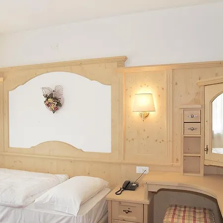 Hotel Garni Posta 3*
